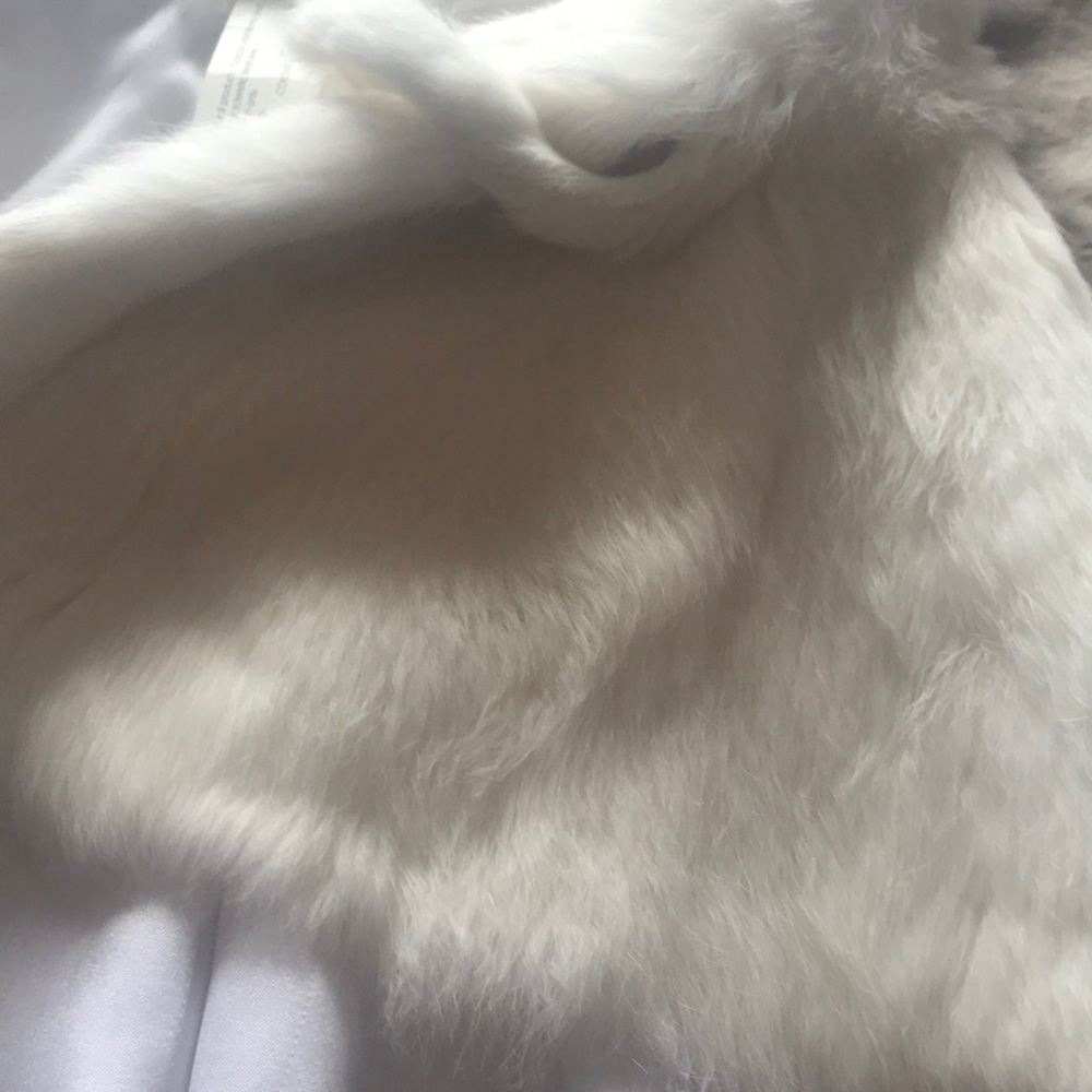 Rabbit Cape - Picture 4 of 6